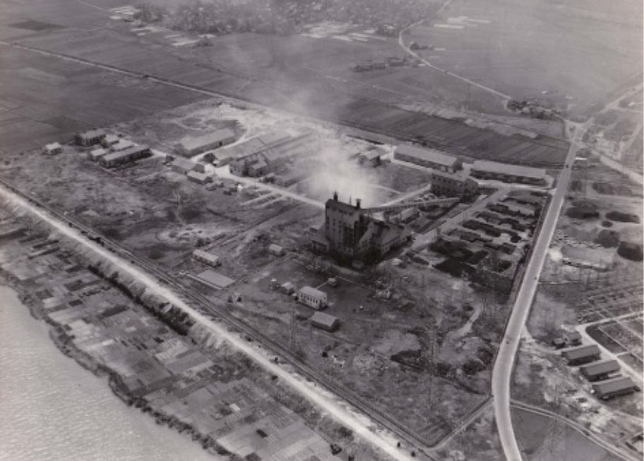 1960年頃の庄川工場（現 高岡事業所）