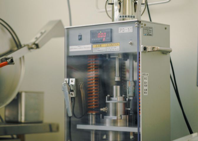 開発環境 新素材を生み出す現場