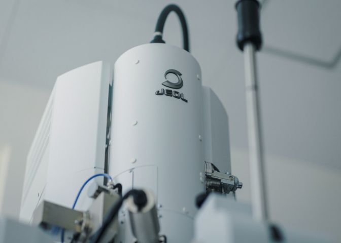 開発環境 新素材を生み出す現場