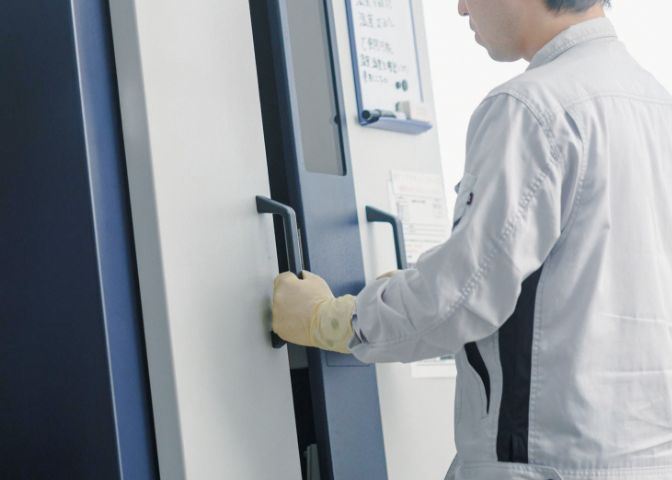 開発環境 新素材を生み出す現場